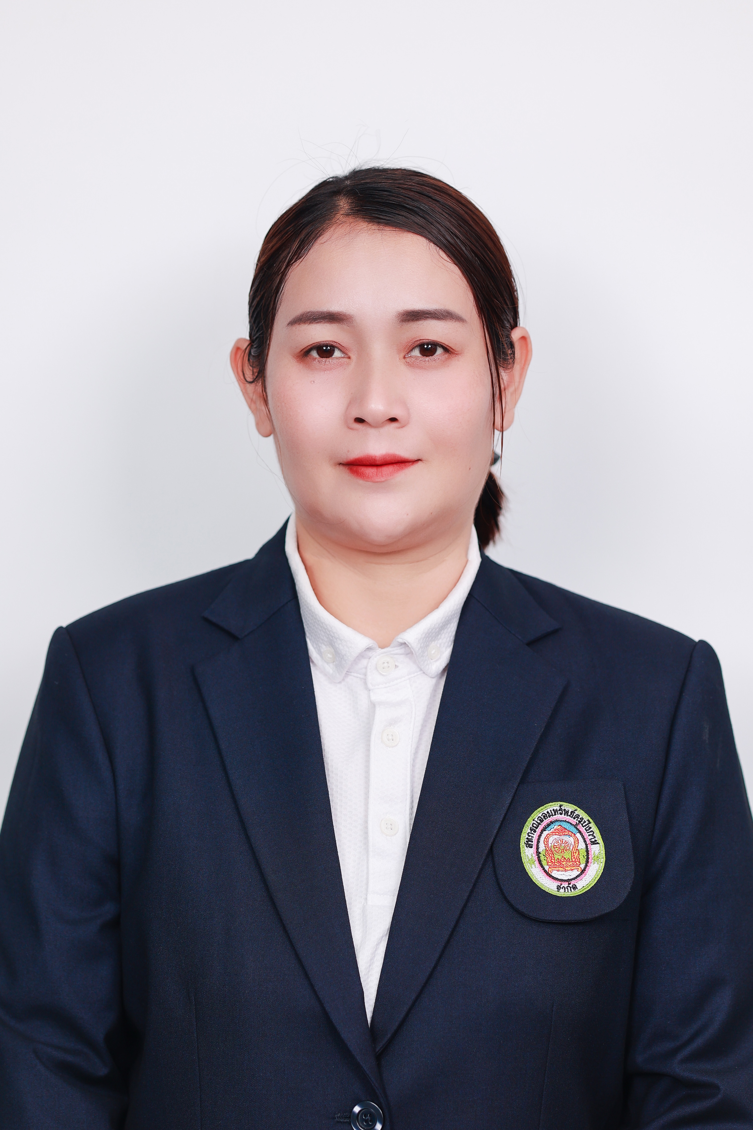 นางสาวพลอยภิลม  ตันวันดี