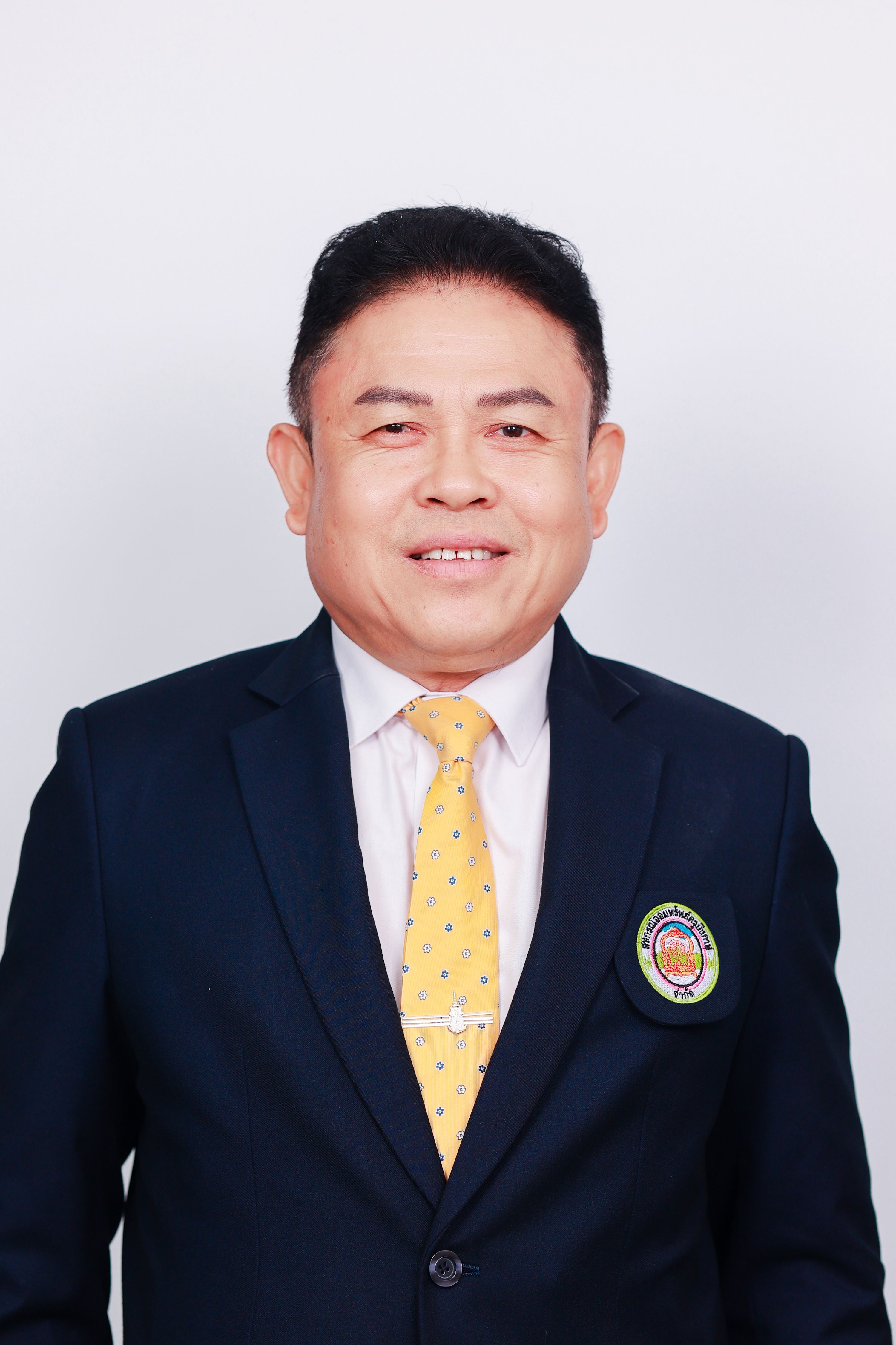 นายอภิชาติ  หัตถนิรันต์