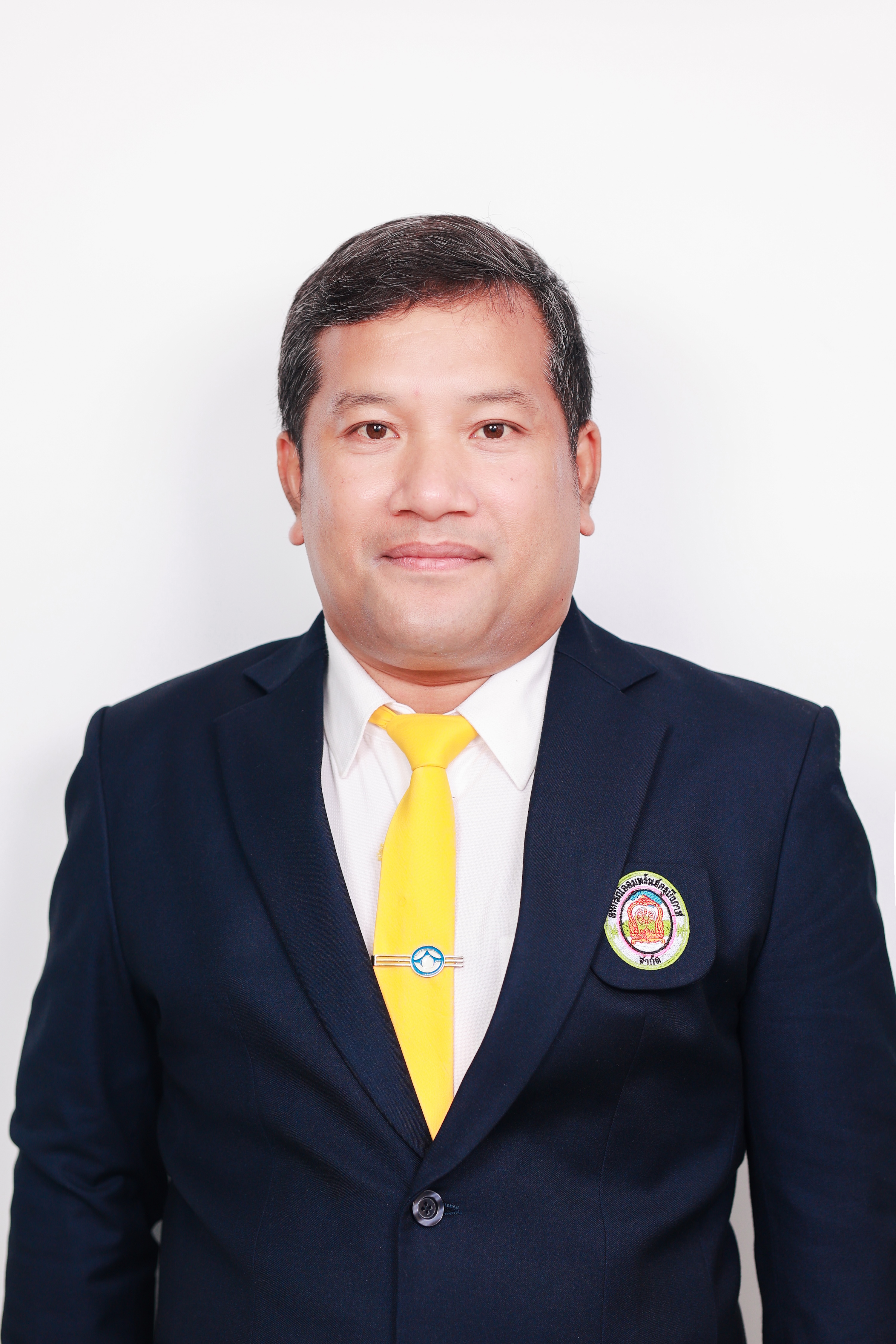 นายพิเชษฐ์ เทรักสี