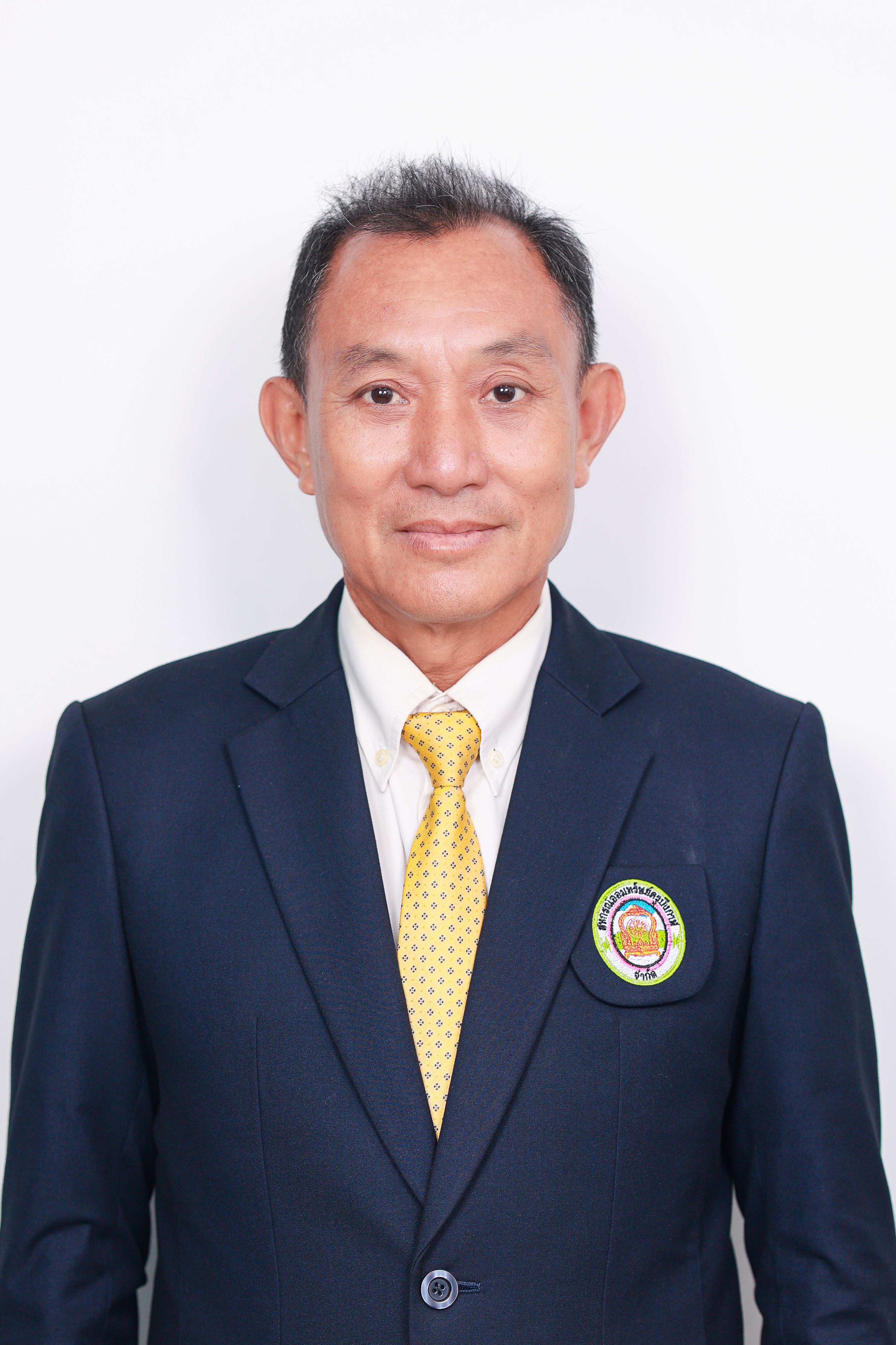 นายพิทักษ์  ราชาทุม